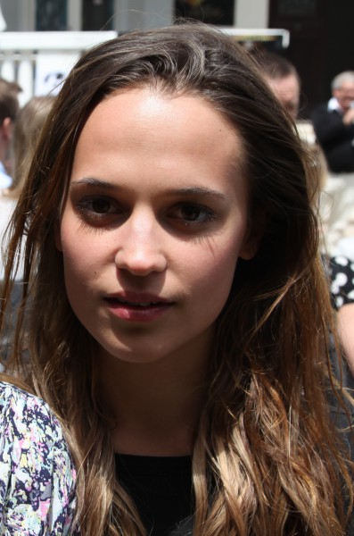 Alicia Vikander