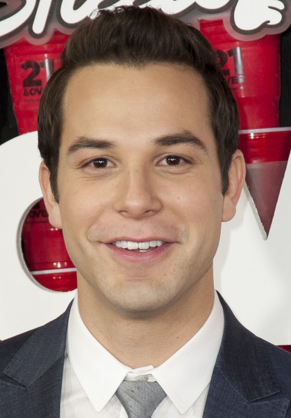 Skylar Astin