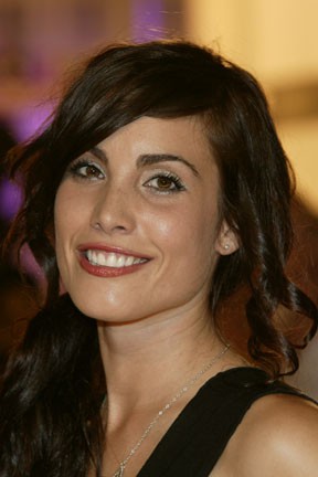 Carly pope