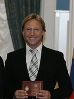 Dmitri Kharatian