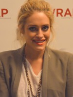 Carly Chaikin