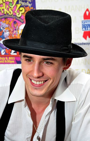 Reeve Carney