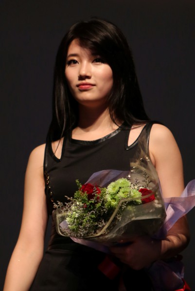 Bae Suzy (裴秀智)