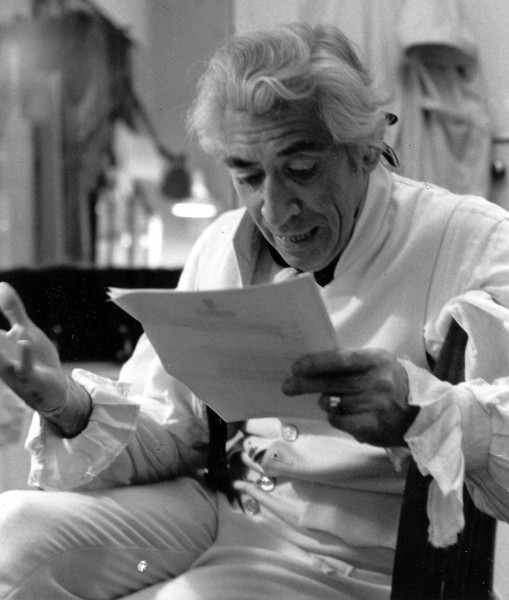 Frank Finlay